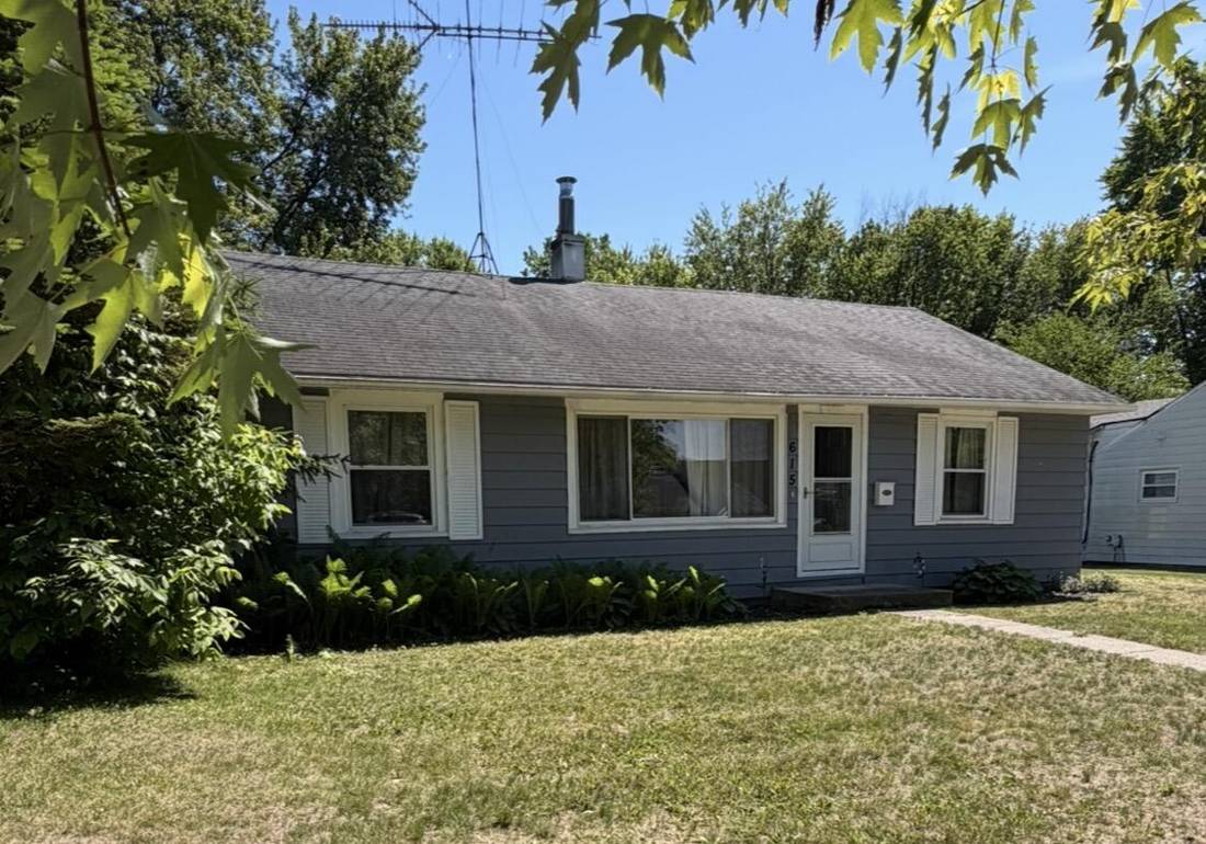 615 Riddle Street, Howell, MI 48843