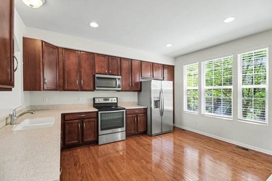 27902 Hopkins Drive, Novi, MI 48377 photo 2