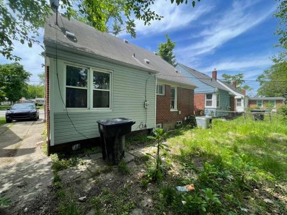 20090 Lahser Road, Detroit, MI 48219 photo 3