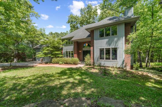 5599 Great Hawk Circle, Ann Arbor, MI 48105 photo 2