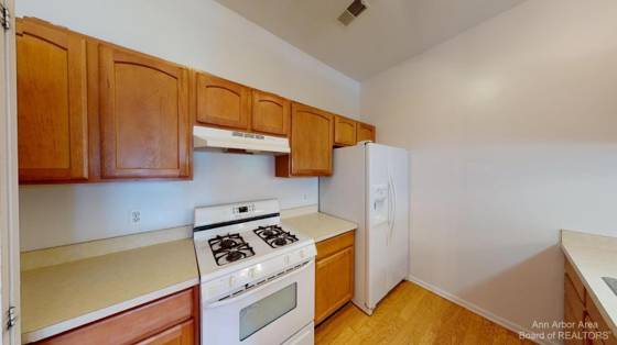 2795 S Knightsbridge Circle, Ann Arbor, MI 48105 photo 3