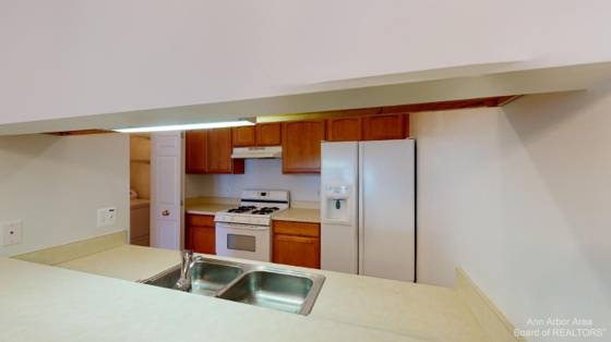2795 S Knightsbridge Circle, Ann Arbor, MI 48105 photo 5