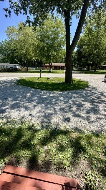 18750 Sumpter Road, Belleville, MI 48111 photo 2