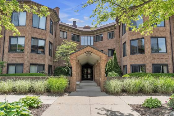 2115 Nature Cove Court #108, Ann Arbor, MI 48104 photo 2