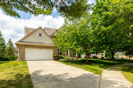 3211 Foxway Court, Ann Arbor, MI 48105 photo 2