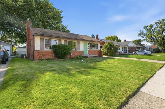 28604 Bohn Street, Roseville, MI 48066 photo 2