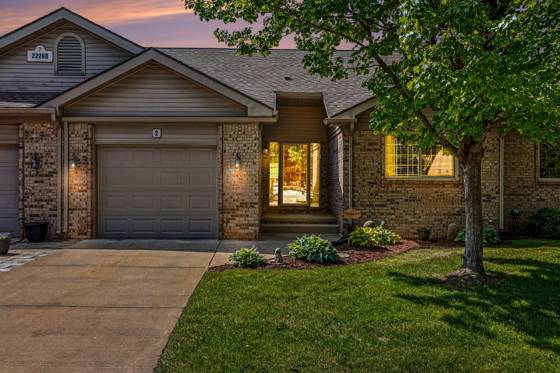 22280 Quail Run Circle, South Lyon, MI 48178 photo 2