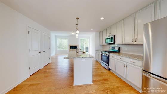 2741 Bristol Ridge Drive, Ann Arbor, MI 48105 photo 4