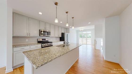 2741 Bristol Ridge Drive, Ann Arbor, MI 48105 photo 5
