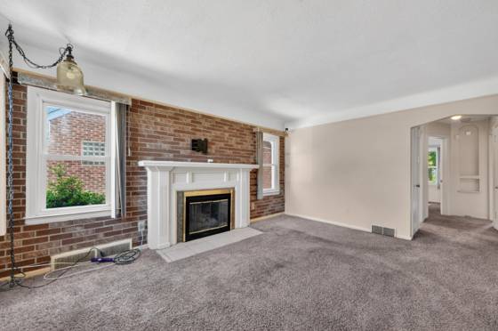 21500 Redmond Avenue, Eastpointe, MI 48021 photo 5