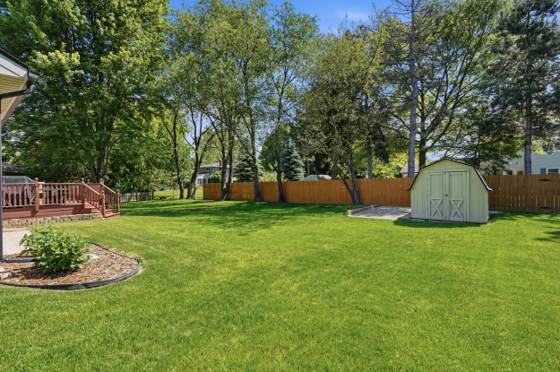1215 Lori Lane, Fenton, MI 48430 photo 4