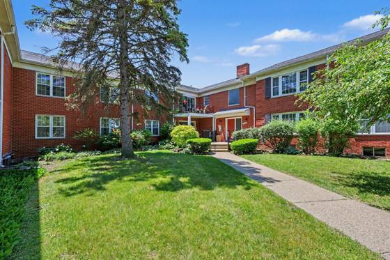 27653 W Echo Valley W #113, Farmington Hills, MI 48334 photo 3