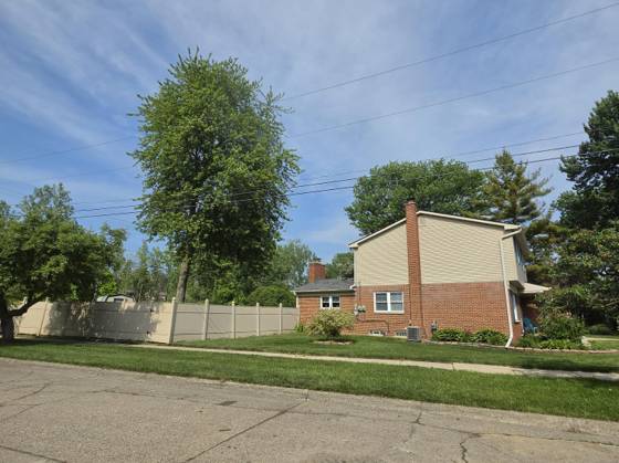 24933 Saint Christopher Street, Harrison Township, MI 48045 photo 2