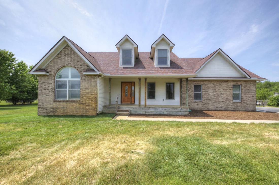 1062 Deer Valley Lane, Manchester, MI 48158