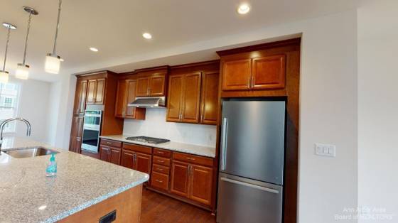 2704 S Spurway Drive, Ann Arbor, MI 48105 photo 5