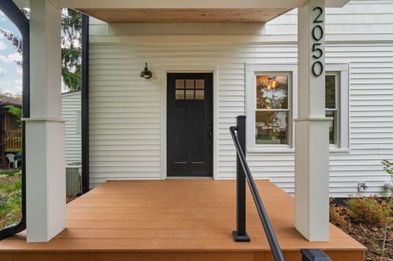 2050 Camelot Road, Ann Arbor, MI 48104 photo 2