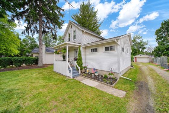 516 S Main Street, Chelsea, MI 48118 photo 2