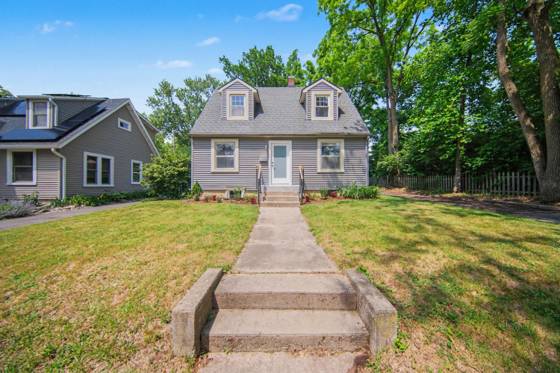 709 Indianola Avenue, Ann Arbor, MI 48105 photo 2