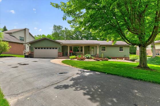 2801 N Tipsico Lake Road, Hartland, MI 48353 photo 2