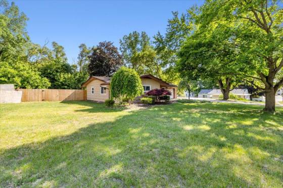 210 Beaver Street, Brighton, MI 48116 photo 2