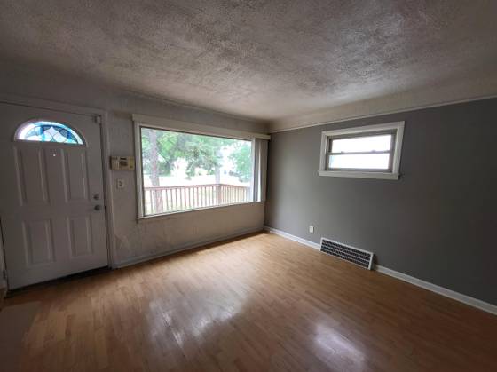 22820 Teppert Avenue, Eastpointe, MI 48021 photo 3