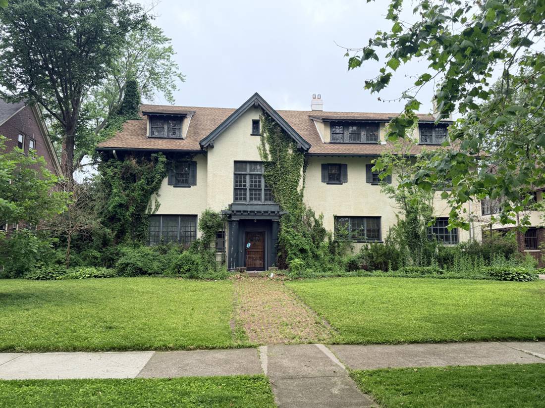 1441 Burns Street, Detroit, MI 48214