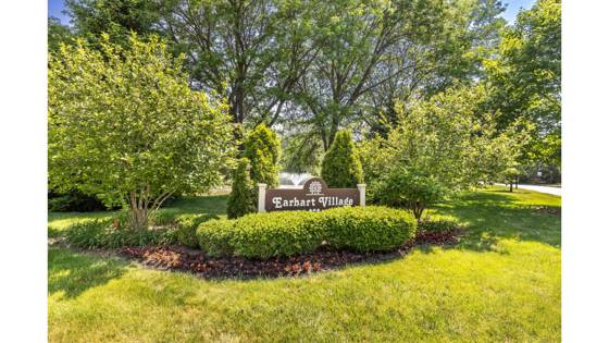 754 Greenhills Drive, Ann Arbor, MI 48105 photo 2