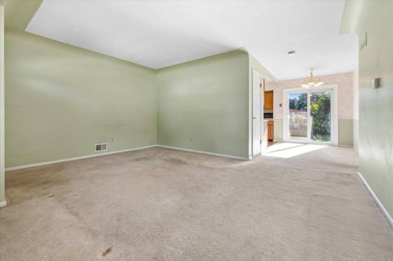 725 Woodbine Drive, Fenton, MI 48430 photo 4