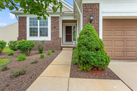 554 Glacier Lane, Howell, MI 48843 photo 3