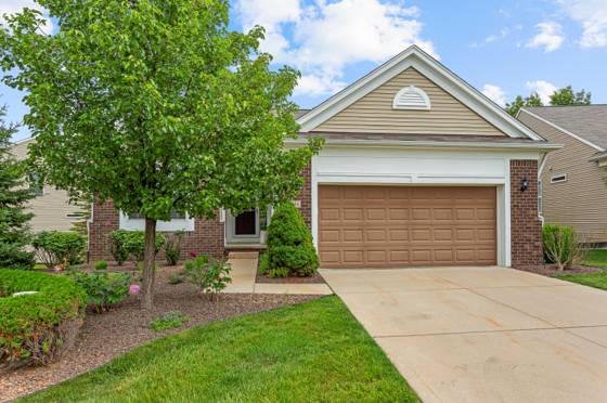 554 Glacier Lane, Howell, MI 48843 photo 2