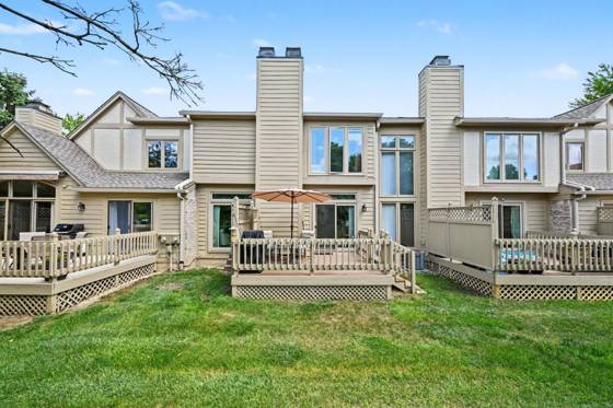 2785 Maitland Drive, Ann Arbor, MI 48105 photo 2
