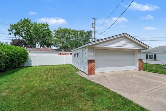 32413 Greenlawn Street, Saint Clair Shores, MI 48082 photo 3