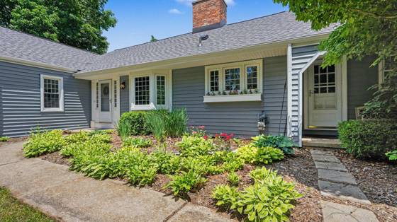 3702 Meadow Lane, Saline, MI 48176 photo 2