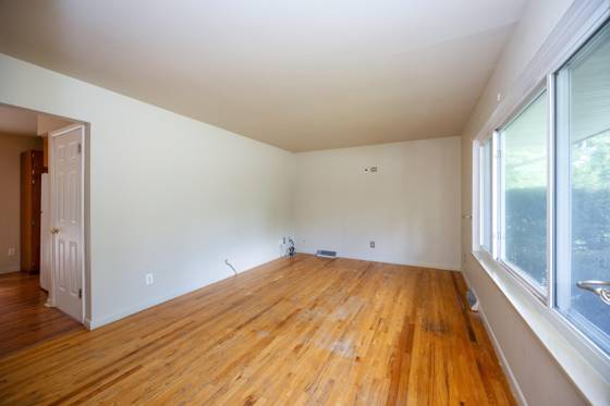 1031 N Maple Road, Ann Arbor, MI 48103 photo 2