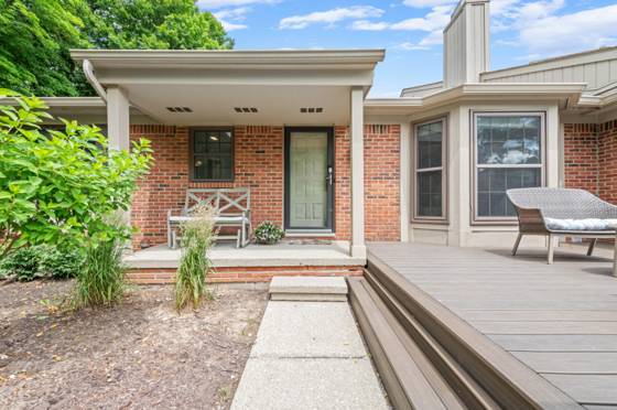 7256 Green Farm Road, West Bloomfield, MI 48322 photo 3