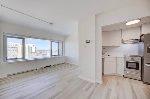 555 E William Street #16G, Ann Arbor, MI