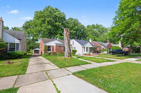 20290 Woodmont Street, Harper Woods, MI 48225 photo 4