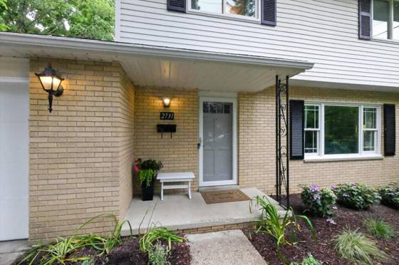 2731 Valley Drive, Ann Arbor, MI 48103 photo 2