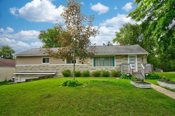 5345 Clinton River Drive, Waterford, MI 48327 photo 3