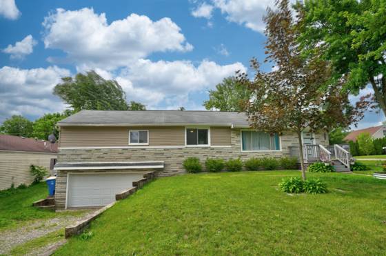 5345 Clinton River Drive, Waterford, MI 48327 photo 4