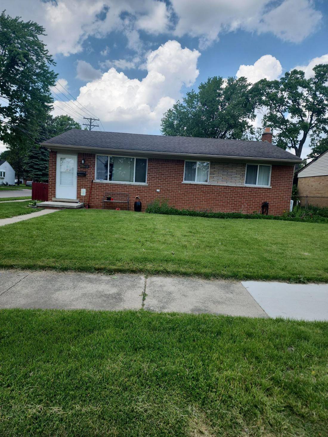 29868 Brown Court, Garden City, MI 48135