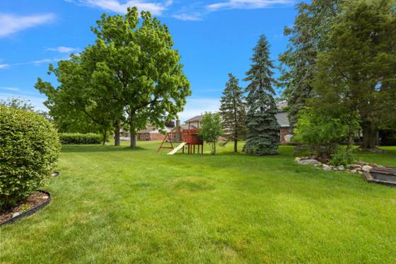 24762 White Plains Drive, Novi, MI 48374 photo 5
