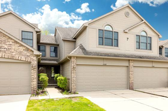 45085 Horseshoe Circle #31, Canton, MI 48187 photo 2
