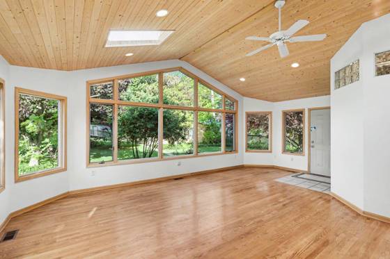 6458 Lakeshore Road, Lakeport, MI 48059 photo 3
