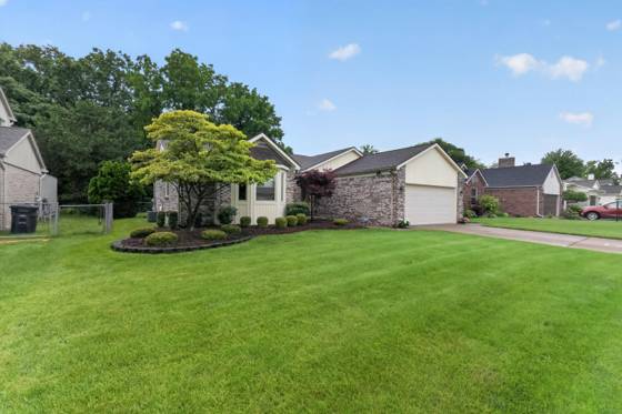 34555 Dover Avenue, Livonia, MI 48150 photo 2
