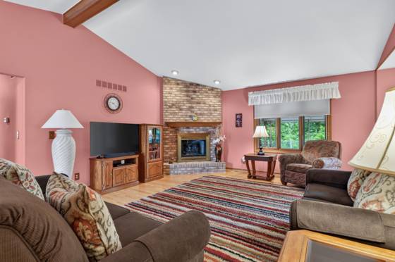 34555 Dover Avenue, Livonia, MI 48150 photo 4
