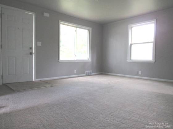 276 Devonshire Street, Ypsilanti, MI 48198 photo 2