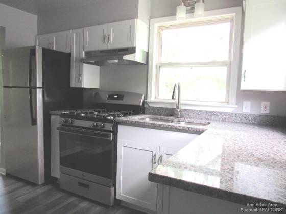 276 Devonshire Street, Ypsilanti, MI 48198 photo 4