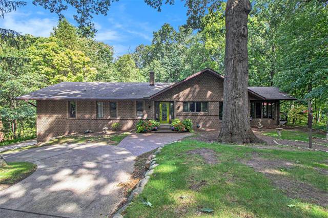 5595 Mountain Road, Brighton, MI