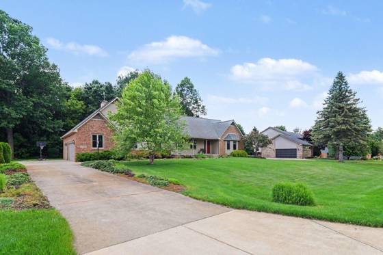 11202 Clovis Pointe Drive, South Lyon, MI 48178 photo 3